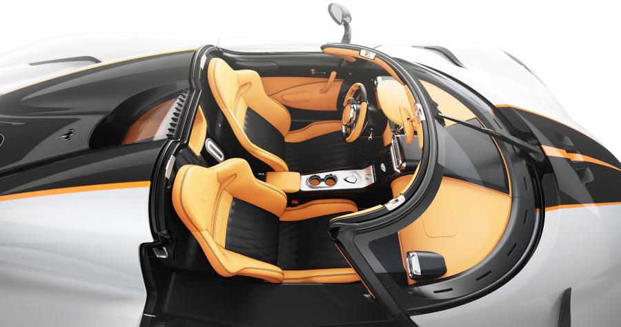 Интерьер Koenigsegg Regera Ghost Package 2018 года  (фото 4 из 5)